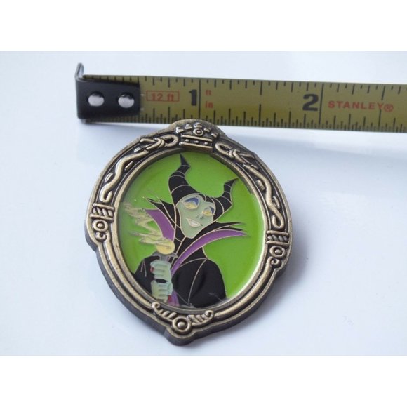 Disney Framed Maleficent Walt Disney World Collectible Pin From 2000 - Picture 5 of 7